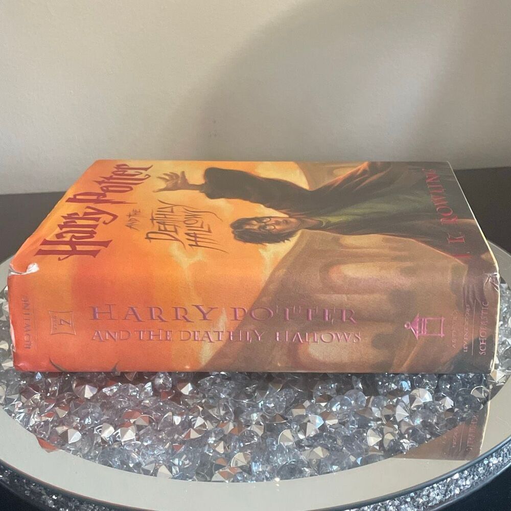 Harry Potter and the deathly hallows pink jacket spine error 1st edition & print